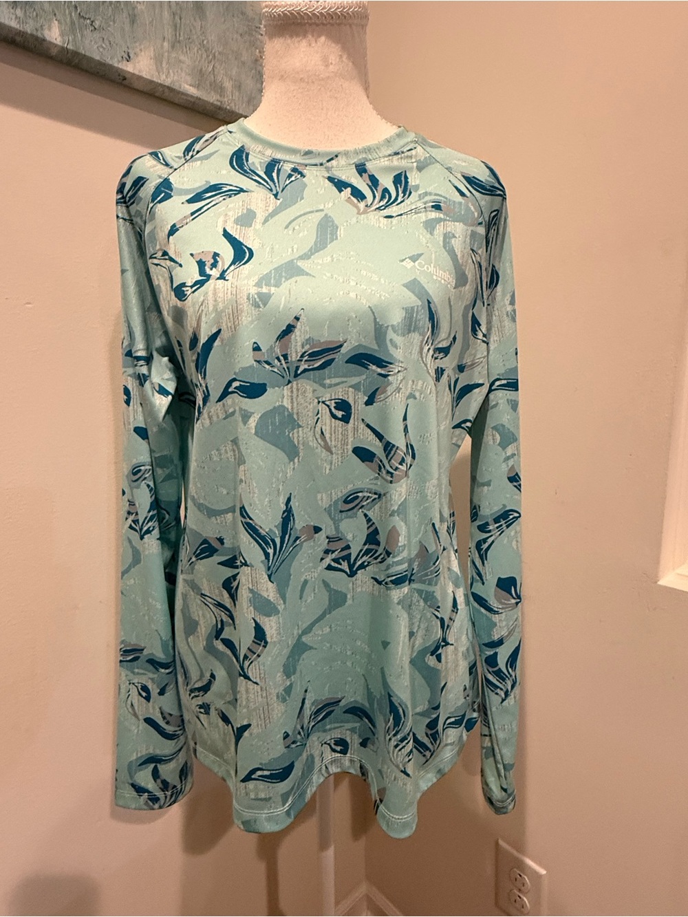 Columbia Light Aqua and Navy Floral-Print Long Sleeve Performance Tee